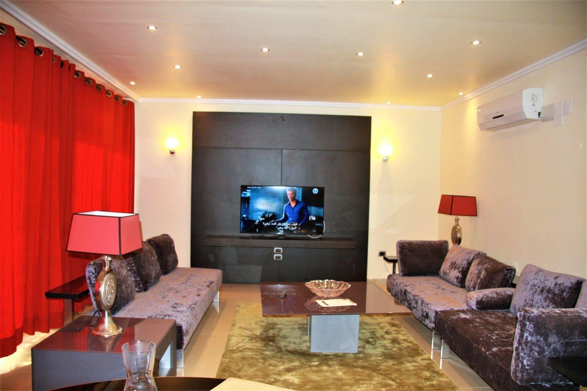The Country Lodge Hotel Freetown Bagian luar foto